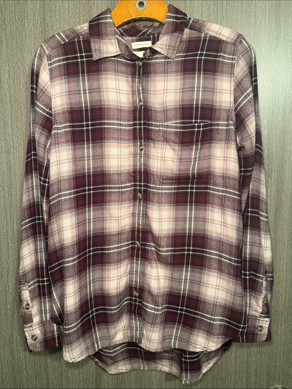 American Eagle Outfitters Women’s Boyfriend Fit Maroon Flannel Size Small NWOT